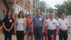 ”三月三“社區(qū)健康慢步走，歌舞展民族真情